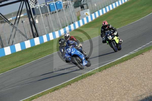Motorcycle action photographs;Trackday digital images;donington;donington park leicestershire;donington photographs;event digital images;eventdigitalimages;no limits trackday;peter wileman photography;trackday;trackday photos