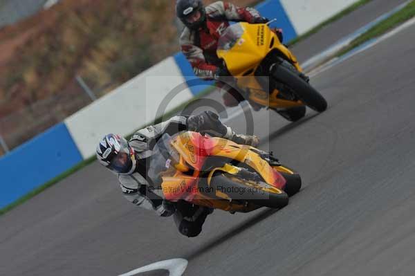 Motorcycle action photographs;Trackday digital images;donington;donington park leicestershire;donington photographs;event digital images;eventdigitalimages;no limits trackday;peter wileman photography;trackday;trackday photos