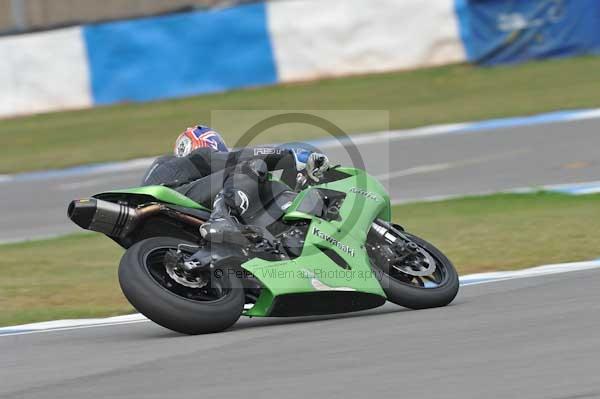 Motorcycle action photographs;Trackday digital images;donington;donington park leicestershire;donington photographs;event digital images;eventdigitalimages;no limits trackday;peter wileman photography;trackday;trackday photos