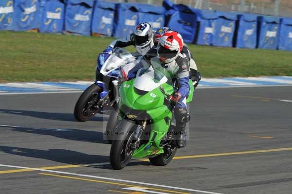 Motorcycle action photographs;Trackday digital images;donington;donington park leicestershire;donington photographs;event digital images;eventdigitalimages;no limits trackday;peter wileman photography;trackday;trackday photos