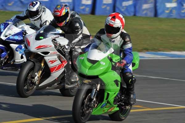 Motorcycle action photographs;Trackday digital images;donington;donington park leicestershire;donington photographs;event digital images;eventdigitalimages;no limits trackday;peter wileman photography;trackday;trackday photos