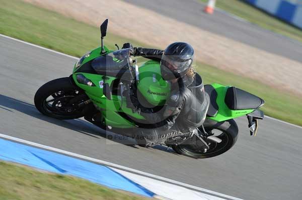Motorcycle action photographs;Trackday digital images;donington;donington park leicestershire;donington photographs;event digital images;eventdigitalimages;no limits trackday;peter wileman photography;trackday;trackday photos