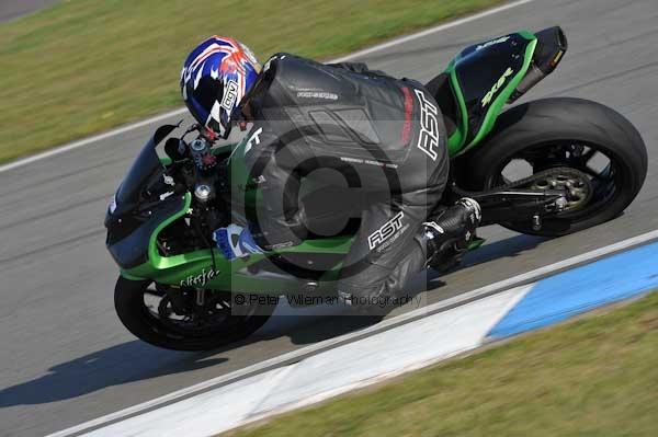 Motorcycle action photographs;Trackday digital images;donington;donington park leicestershire;donington photographs;event digital images;eventdigitalimages;no limits trackday;peter wileman photography;trackday;trackday photos
