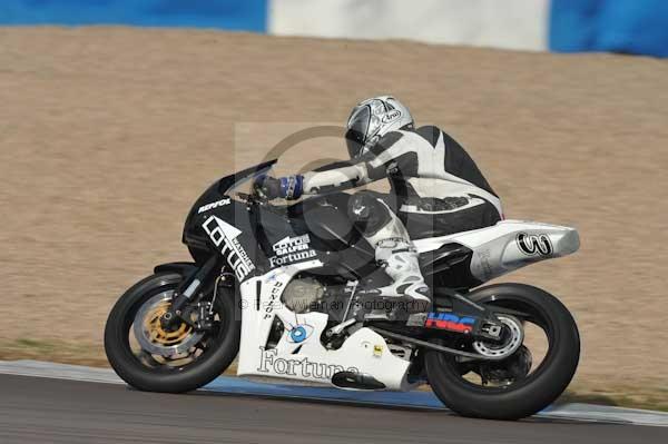 Motorcycle action photographs;Trackday digital images;donington;donington park leicestershire;donington photographs;event digital images;eventdigitalimages;no limits trackday;peter wileman photography;trackday;trackday photos