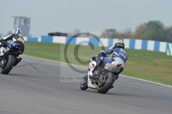 Motorcycle action photographs;Trackday digital images;donington;donington park leicestershire;donington photographs;event digital images;eventdigitalimages;no limits trackday;peter wileman photography;trackday;trackday photos