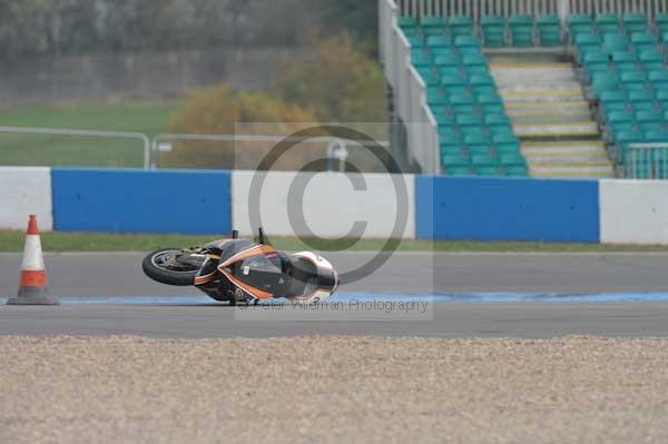 Motorcycle action photographs;Trackday digital images;donington;donington park leicestershire;donington photographs;event digital images;eventdigitalimages;no limits trackday;peter wileman photography;trackday;trackday photos