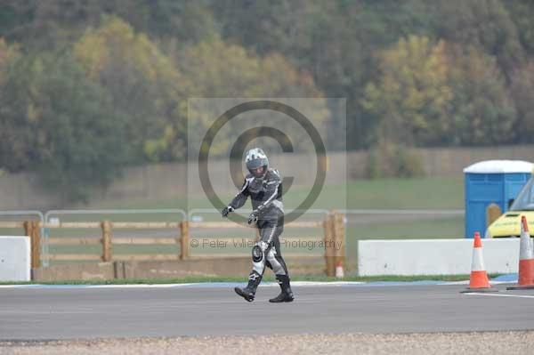 Motorcycle action photographs;Trackday digital images;donington;donington park leicestershire;donington photographs;event digital images;eventdigitalimages;no limits trackday;peter wileman photography;trackday;trackday photos