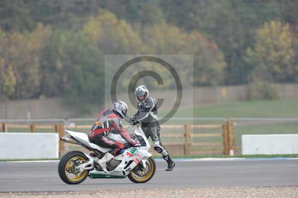 Motorcycle action photographs;Trackday digital images;donington;donington park leicestershire;donington photographs;event digital images;eventdigitalimages;no limits trackday;peter wileman photography;trackday;trackday photos