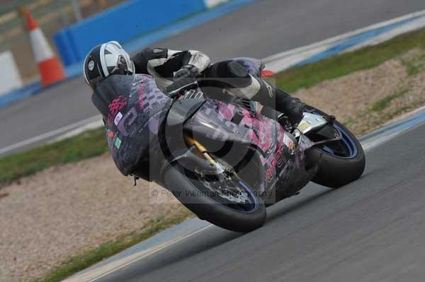 Motorcycle action photographs;Trackday digital images;donington;donington park leicestershire;donington photographs;event digital images;eventdigitalimages;no limits trackday;peter wileman photography;trackday;trackday photos