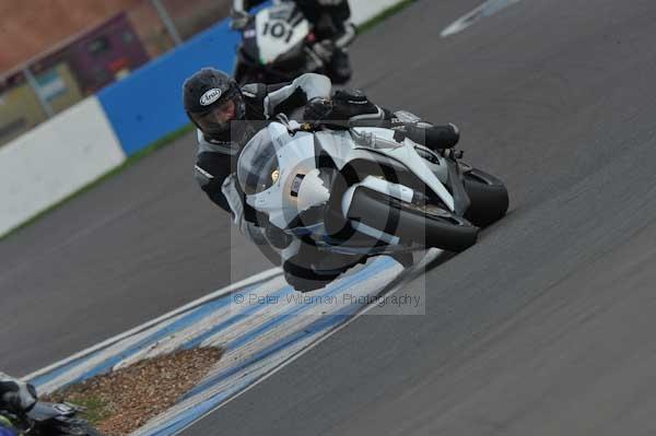 Motorcycle action photographs;Trackday digital images;donington;donington park leicestershire;donington photographs;event digital images;eventdigitalimages;no limits trackday;peter wileman photography;trackday;trackday photos