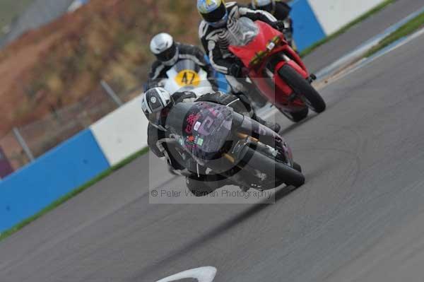 Motorcycle action photographs;Trackday digital images;donington;donington park leicestershire;donington photographs;event digital images;eventdigitalimages;no limits trackday;peter wileman photography;trackday;trackday photos