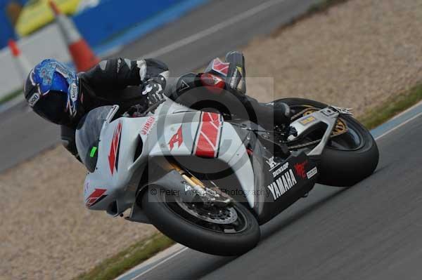 Motorcycle action photographs;Trackday digital images;donington;donington park leicestershire;donington photographs;event digital images;eventdigitalimages;no limits trackday;peter wileman photography;trackday;trackday photos
