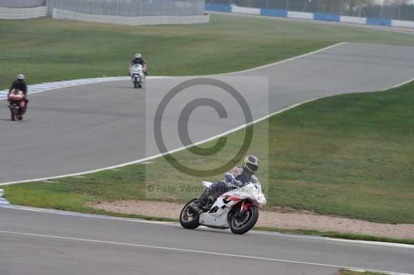 Motorcycle action photographs;Trackday digital images;donington;donington park leicestershire;donington photographs;event digital images;eventdigitalimages;no limits trackday;peter wileman photography;trackday;trackday photos