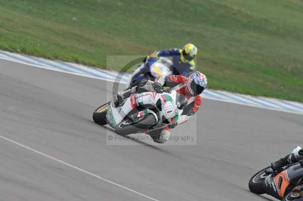Motorcycle action photographs;Trackday digital images;donington;donington park leicestershire;donington photographs;event digital images;eventdigitalimages;no limits trackday;peter wileman photography;trackday;trackday photos