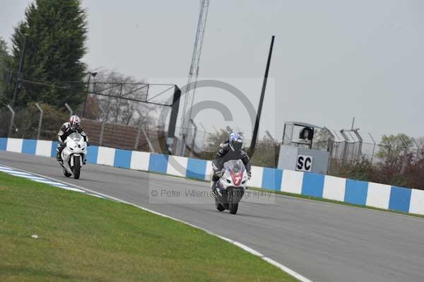 Motorcycle action photographs;Trackday digital images;donington;donington park leicestershire;donington photographs;event digital images;eventdigitalimages;no limits trackday;peter wileman photography;trackday;trackday photos
