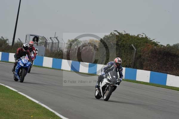 Motorcycle action photographs;Trackday digital images;donington;donington park leicestershire;donington photographs;event digital images;eventdigitalimages;no limits trackday;peter wileman photography;trackday;trackday photos