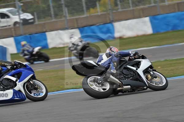 Motorcycle action photographs;Trackday digital images;donington;donington park leicestershire;donington photographs;event digital images;eventdigitalimages;no limits trackday;peter wileman photography;trackday;trackday photos