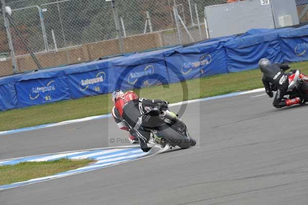 Motorcycle action photographs;Trackday digital images;donington;donington park leicestershire;donington photographs;event digital images;eventdigitalimages;no limits trackday;peter wileman photography;trackday;trackday photos