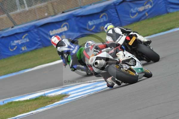 Motorcycle action photographs;Trackday digital images;donington;donington park leicestershire;donington photographs;event digital images;eventdigitalimages;no limits trackday;peter wileman photography;trackday;trackday photos