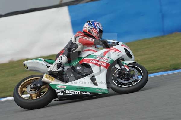 Motorcycle action photographs;Trackday digital images;donington;donington park leicestershire;donington photographs;event digital images;eventdigitalimages;no limits trackday;peter wileman photography;trackday;trackday photos