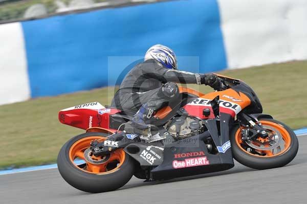 Motorcycle action photographs;Trackday digital images;donington;donington park leicestershire;donington photographs;event digital images;eventdigitalimages;no limits trackday;peter wileman photography;trackday;trackday photos