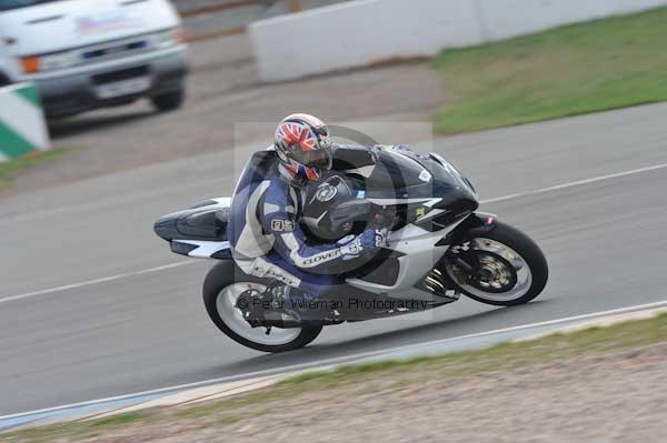 Motorcycle action photographs;Trackday digital images;donington;donington park leicestershire;donington photographs;event digital images;eventdigitalimages;no limits trackday;peter wileman photography;trackday;trackday photos