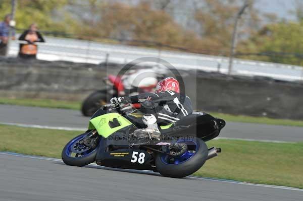 Motorcycle action photographs;Trackday digital images;donington;donington park leicestershire;donington photographs;event digital images;eventdigitalimages;no limits trackday;peter wileman photography;trackday;trackday photos