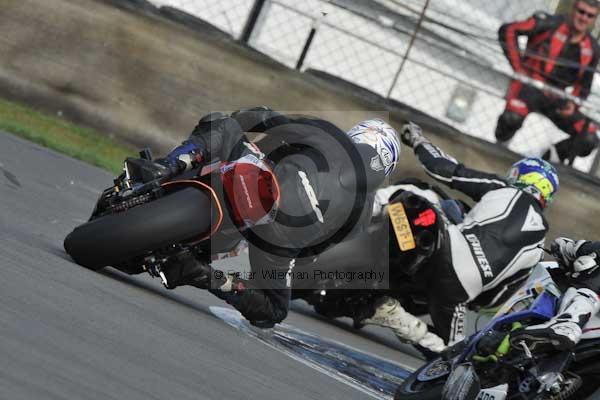 Motorcycle action photographs;Trackday digital images;donington;donington park leicestershire;donington photographs;event digital images;eventdigitalimages;no limits trackday;peter wileman photography;trackday;trackday photos