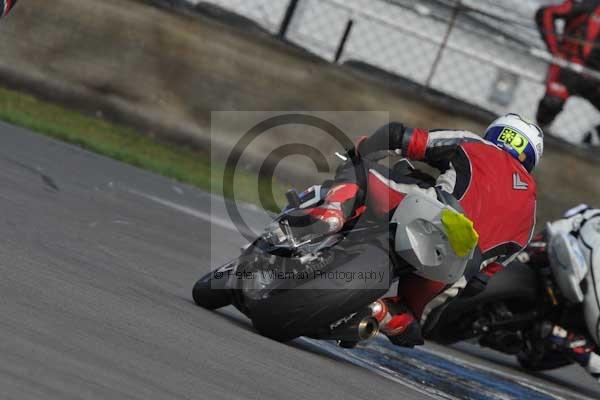 Motorcycle action photographs;Trackday digital images;donington;donington park leicestershire;donington photographs;event digital images;eventdigitalimages;no limits trackday;peter wileman photography;trackday;trackday photos