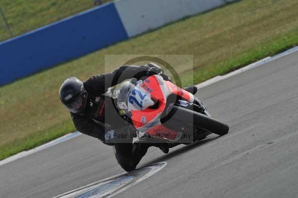 Motorcycle action photographs;Trackday digital images;donington;donington park leicestershire;donington photographs;event digital images;eventdigitalimages;no limits trackday;peter wileman photography;trackday;trackday photos