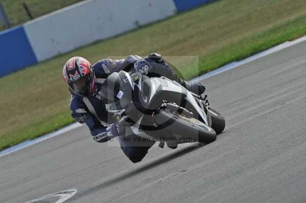Motorcycle action photographs;Trackday digital images;donington;donington park leicestershire;donington photographs;event digital images;eventdigitalimages;no limits trackday;peter wileman photography;trackday;trackday photos