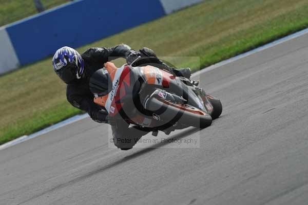 Motorcycle action photographs;Trackday digital images;donington;donington park leicestershire;donington photographs;event digital images;eventdigitalimages;no limits trackday;peter wileman photography;trackday;trackday photos