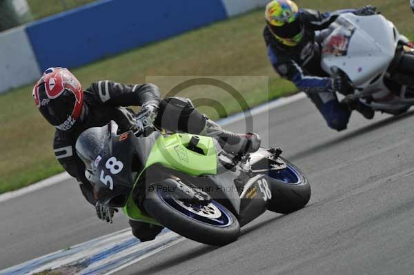 Motorcycle action photographs;Trackday digital images;donington;donington park leicestershire;donington photographs;event digital images;eventdigitalimages;no limits trackday;peter wileman photography;trackday;trackday photos