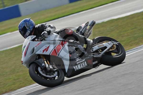 Motorcycle action photographs;Trackday digital images;donington;donington park leicestershire;donington photographs;event digital images;eventdigitalimages;no limits trackday;peter wileman photography;trackday;trackday photos