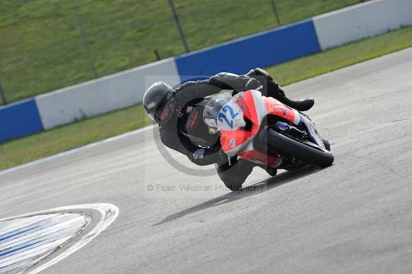 Motorcycle action photographs;Trackday digital images;donington;donington park leicestershire;donington photographs;event digital images;eventdigitalimages;no limits trackday;peter wileman photography;trackday;trackday photos