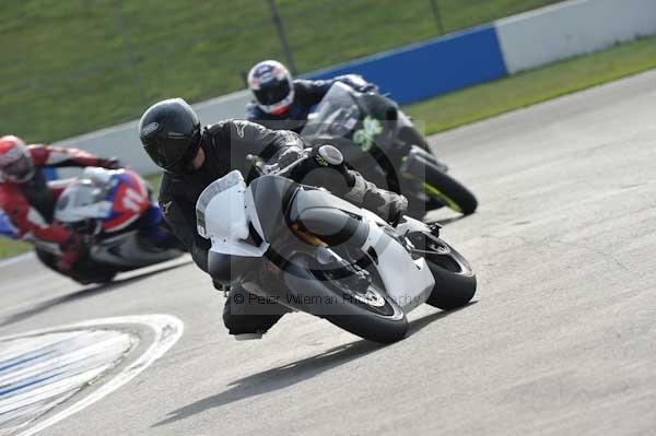 Motorcycle action photographs;Trackday digital images;donington;donington park leicestershire;donington photographs;event digital images;eventdigitalimages;no limits trackday;peter wileman photography;trackday;trackday photos