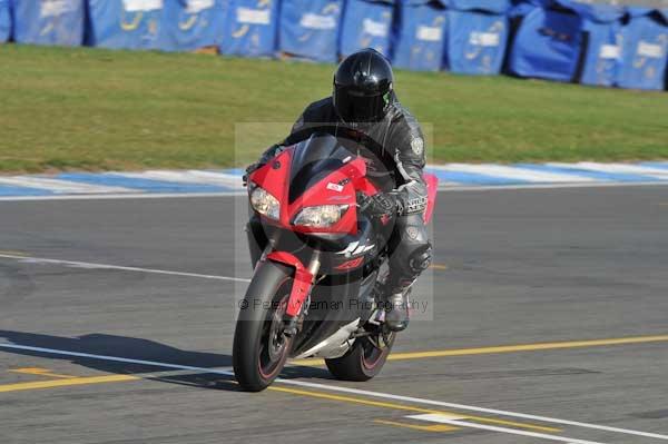 Motorcycle action photographs;Trackday digital images;donington;donington park leicestershire;donington photographs;event digital images;eventdigitalimages;no limits trackday;peter wileman photography;trackday;trackday photos