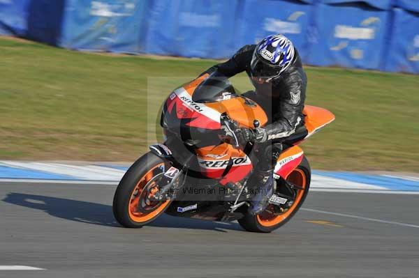 Motorcycle action photographs;Trackday digital images;donington;donington park leicestershire;donington photographs;event digital images;eventdigitalimages;no limits trackday;peter wileman photography;trackday;trackday photos