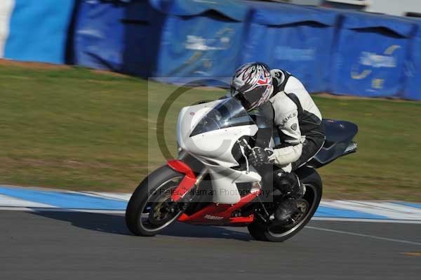 Motorcycle action photographs;Trackday digital images;donington;donington park leicestershire;donington photographs;event digital images;eventdigitalimages;no limits trackday;peter wileman photography;trackday;trackday photos