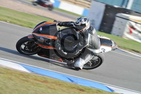 Motorcycle action photographs;Trackday digital images;donington;donington park leicestershire;donington photographs;event digital images;eventdigitalimages;no limits trackday;peter wileman photography;trackday;trackday photos