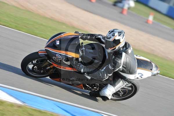 Motorcycle action photographs;Trackday digital images;donington;donington park leicestershire;donington photographs;event digital images;eventdigitalimages;no limits trackday;peter wileman photography;trackday;trackday photos