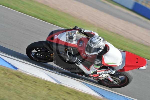 Motorcycle action photographs;Trackday digital images;donington;donington park leicestershire;donington photographs;event digital images;eventdigitalimages;no limits trackday;peter wileman photography;trackday;trackday photos