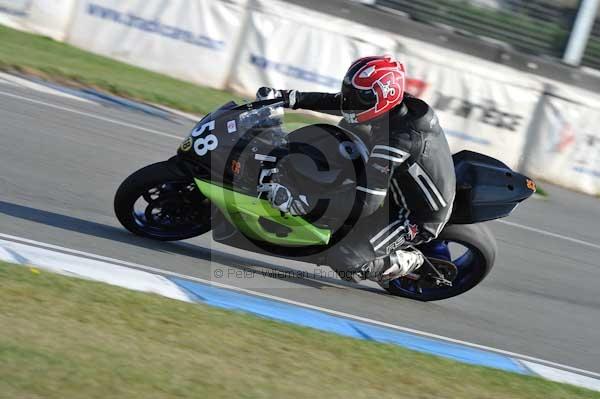 Motorcycle action photographs;Trackday digital images;donington;donington park leicestershire;donington photographs;event digital images;eventdigitalimages;no limits trackday;peter wileman photography;trackday;trackday photos