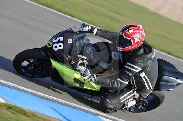 Motorcycle action photographs;Trackday digital images;donington;donington park leicestershire;donington photographs;event digital images;eventdigitalimages;no limits trackday;peter wileman photography;trackday;trackday photos