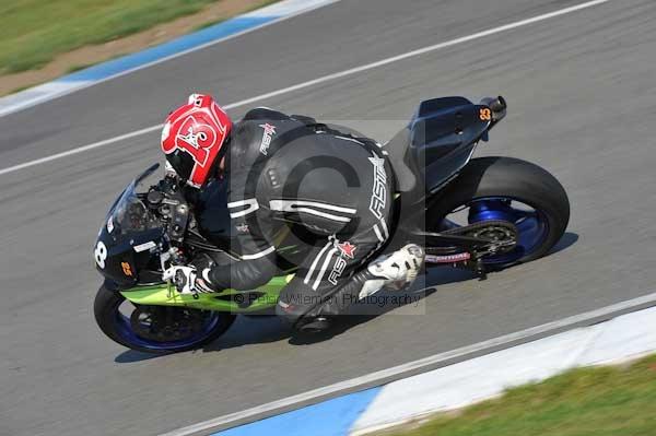 Motorcycle action photographs;Trackday digital images;donington;donington park leicestershire;donington photographs;event digital images;eventdigitalimages;no limits trackday;peter wileman photography;trackday;trackday photos