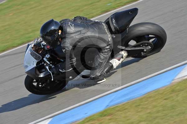 Motorcycle action photographs;Trackday digital images;donington;donington park leicestershire;donington photographs;event digital images;eventdigitalimages;no limits trackday;peter wileman photography;trackday;trackday photos