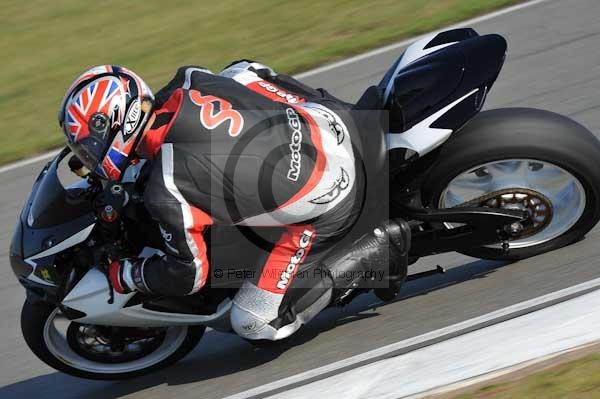 Motorcycle action photographs;Trackday digital images;donington;donington park leicestershire;donington photographs;event digital images;eventdigitalimages;no limits trackday;peter wileman photography;trackday;trackday photos