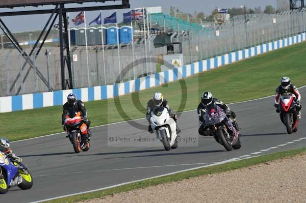 Motorcycle action photographs;Trackday digital images;donington;donington park leicestershire;donington photographs;event digital images;eventdigitalimages;no limits trackday;peter wileman photography;trackday;trackday photos