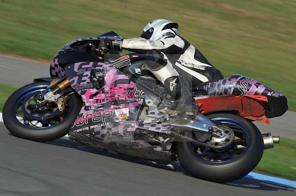 Motorcycle action photographs;Trackday digital images;donington;donington park leicestershire;donington photographs;event digital images;eventdigitalimages;no limits trackday;peter wileman photography;trackday;trackday photos