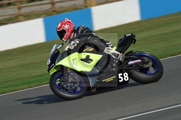 Motorcycle action photographs;Trackday digital images;donington;donington park leicestershire;donington photographs;event digital images;eventdigitalimages;no limits trackday;peter wileman photography;trackday;trackday photos